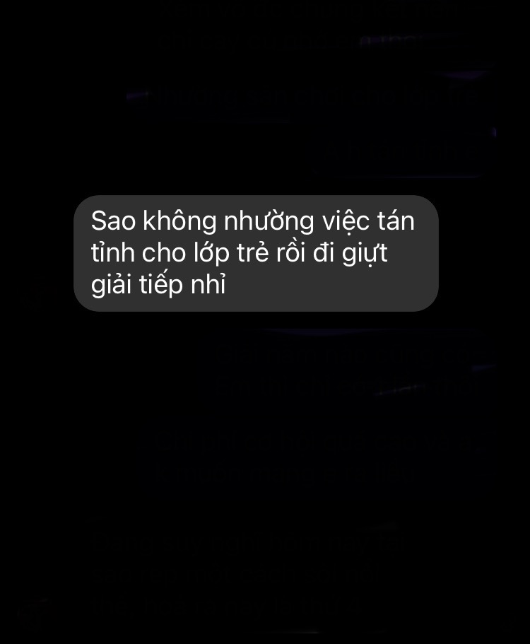 À này, anh không còn làm công việc hướng dẫn nữa, anh cũng không tin được lớp trẻ sẽ tán tỉnh tốt hơn anh